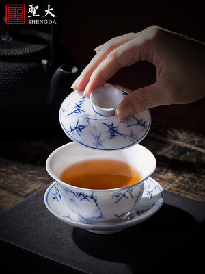 Shengda gốm cover bát trà vẽ tay bằng sứ màu xanh và trắng tre bóng ba chén trà thủ công Jingdezhen Kung Fu bộ trà - Trà sứ chén uống trà Trà sứ