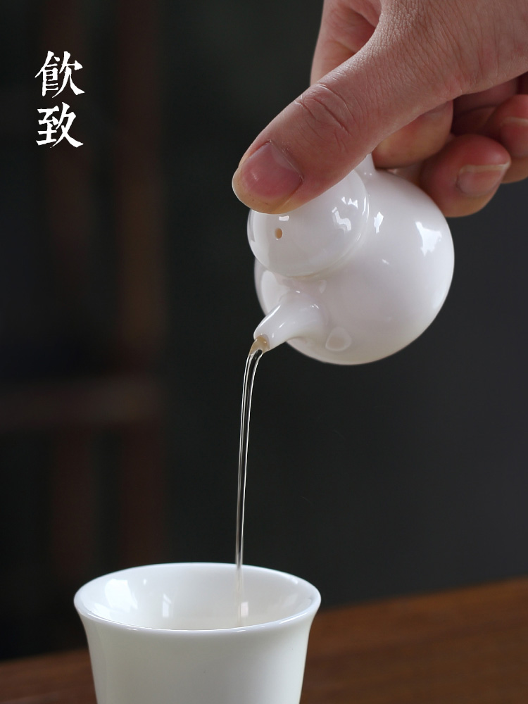 Ultimately responds to pocket mini white porcelain teapot fingertips pot small tea furnishing articles pure manual single pot ceramic not purple