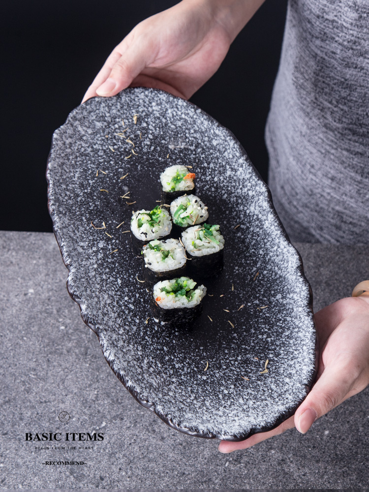 Sushi restaurant tableware of pottery and porcelain plate elliptical plate plate of grilled fish fish dish home plate special - shaped plate microwave oven is available