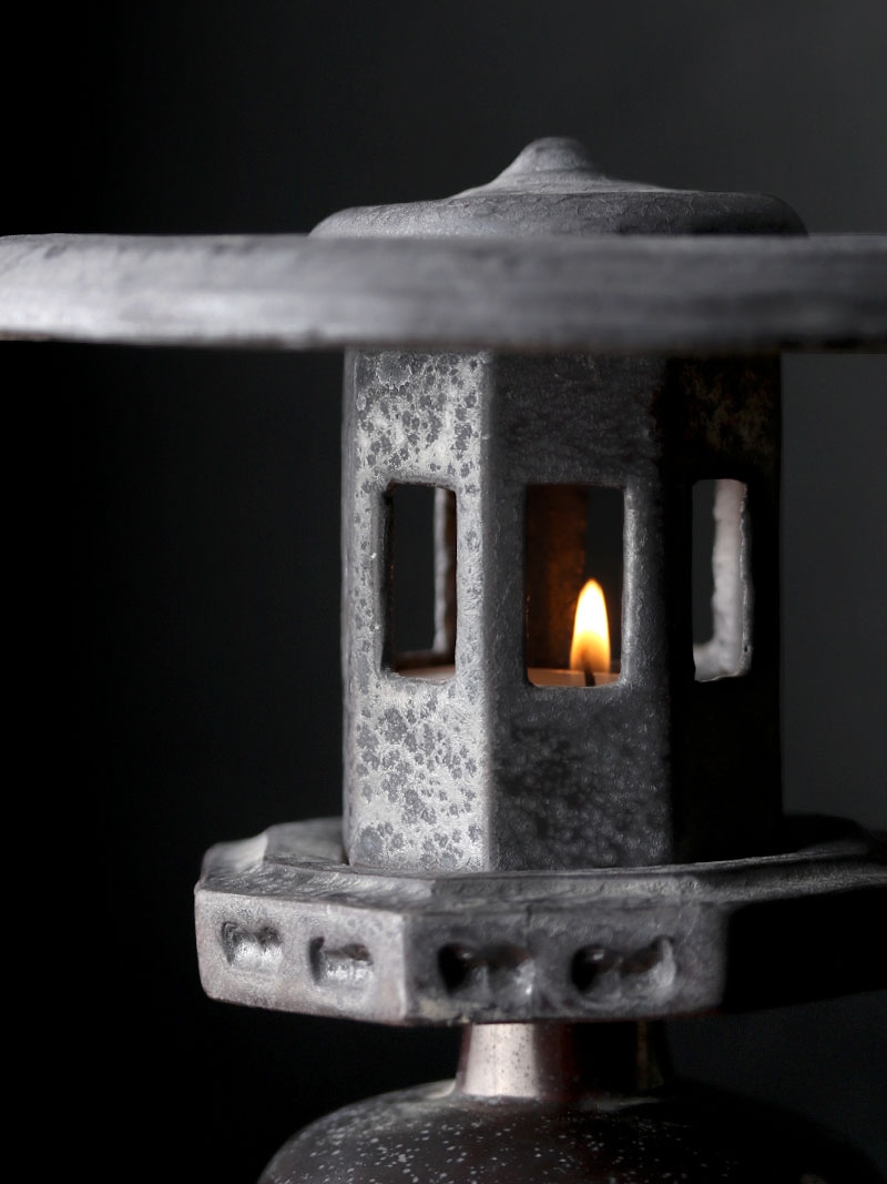 About Nine soil creative manual coarse pottery censer fragrance imitated pavilion building candlestick fine home study bedroom lamp furnace restoring ancient ways
