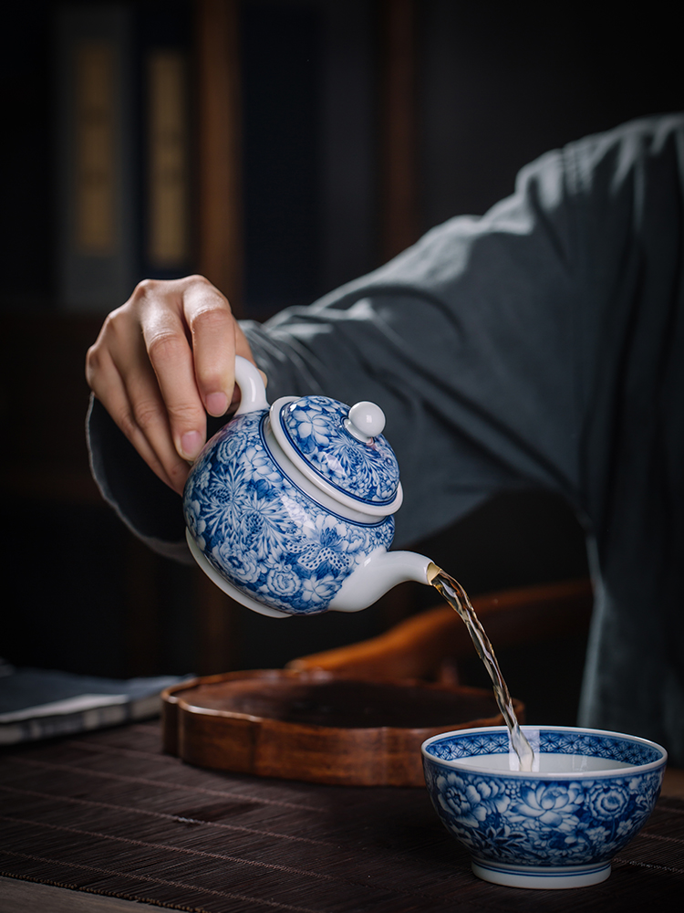 Teapot all hand kung fu tea set home tea exchanger with the ceramics jingdezhen porcelain firewood spend little Teapot