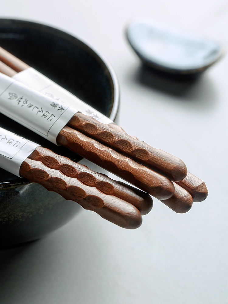 Porcelain color beauty Indonesia or iron wood, Japanese wooden chopsticks pointed antiskid household suit 10 pairs of wooden chopsticks