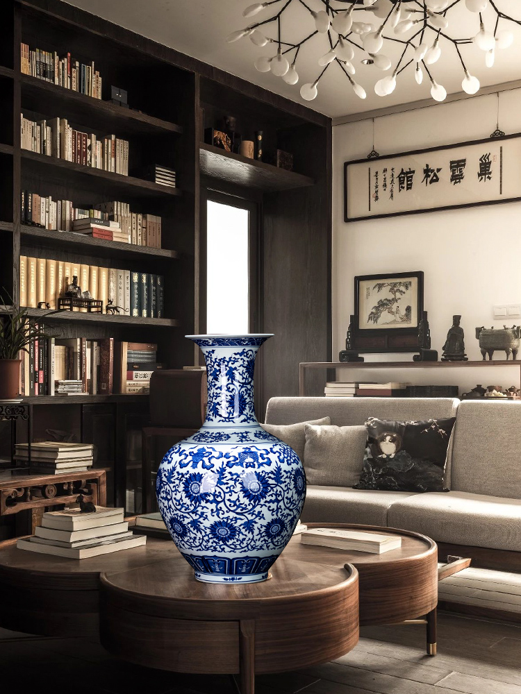 Jingdezhen ceramic of large blue and white porcelain vase Chinese antique hand - made rich ancient frame China large living room