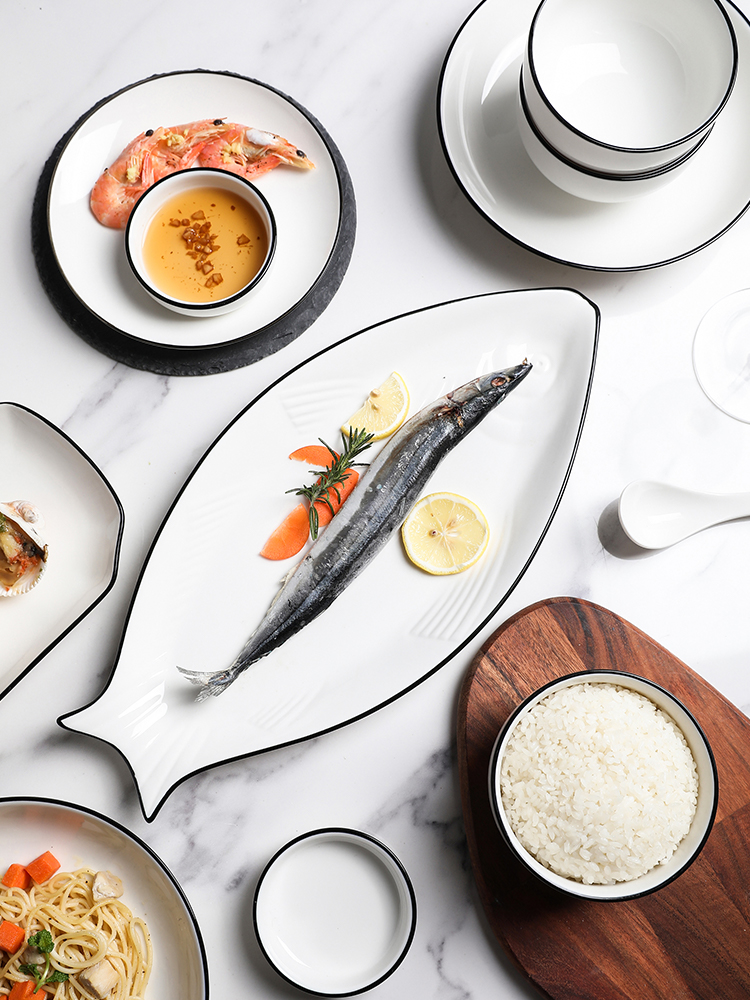 Selley European contracted the black edge ceramic tableware suit to use dishes chopsticks sets the food more than the dress