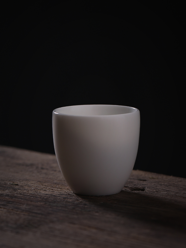 Jiangnan past dehua white porcelain teacup suet jade kung fu tea cups fragrance - smelling cup ceramic tea set master cup single CPU