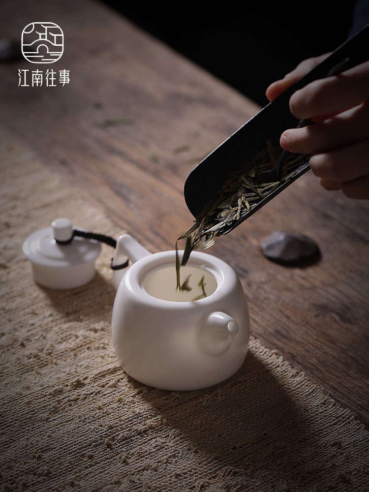 Jiangnan kung fu past little teapot from lard suet white jade household ceramic pot pot of single well bar pot teapot white porcelain