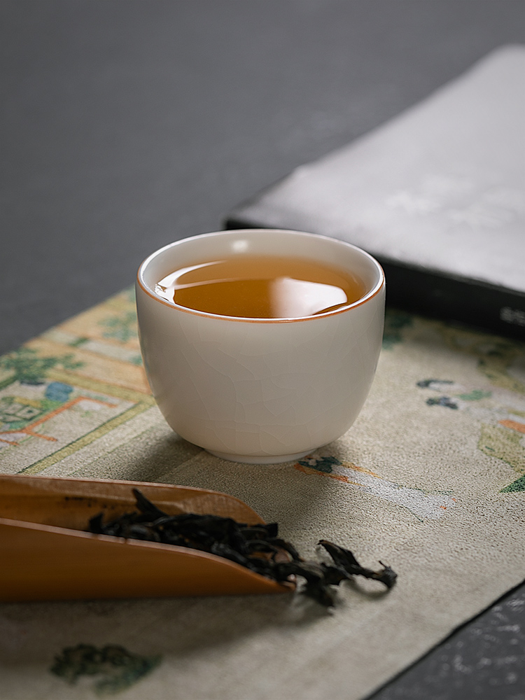 Jiangnan small masters cup white porcelain cups past your up embellish ku cup Chinese kung fu tea tea sample tea cup