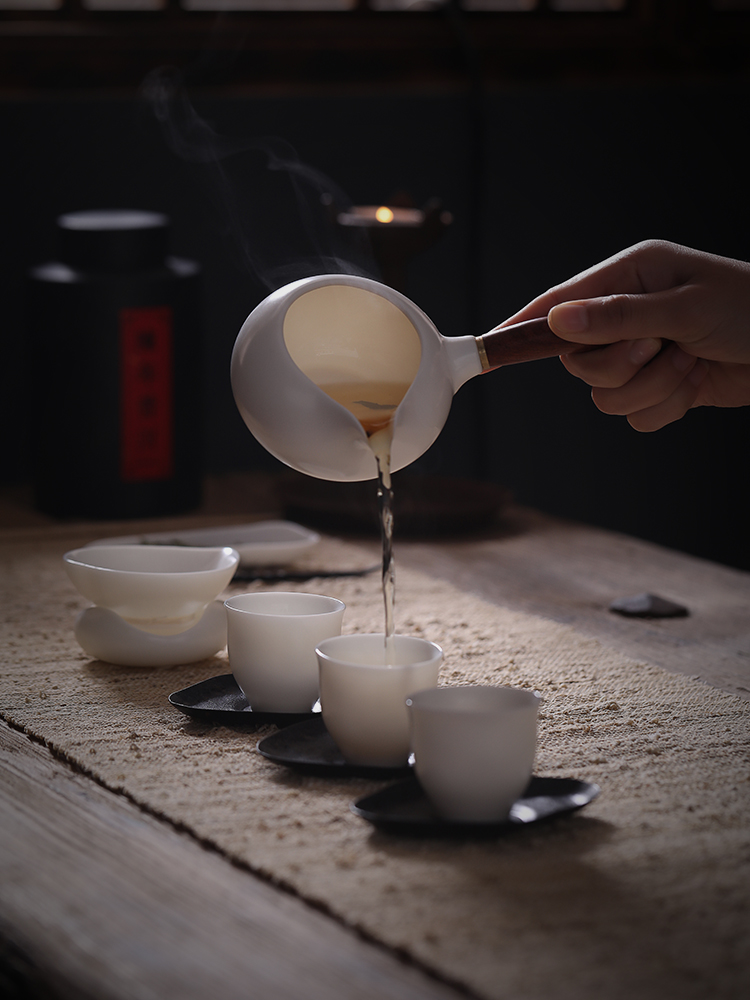 Jiangnan past China white porcelain tea set suit kung fu tea cup tea suet jade teapot 6 people