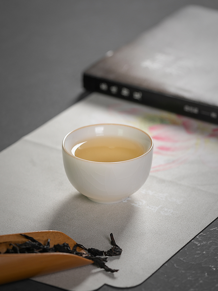 Jiangnan ceramic past your up porcelain cups suet jade a single master kung fu tea cups cup sample tea cup