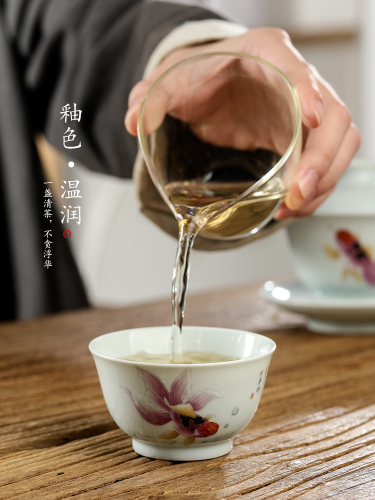 Pure manual Chinese tea master cup single CPU jingdezhen hand - made goldfish sample tea cup ceramic restore ancient ways for a cup of tea