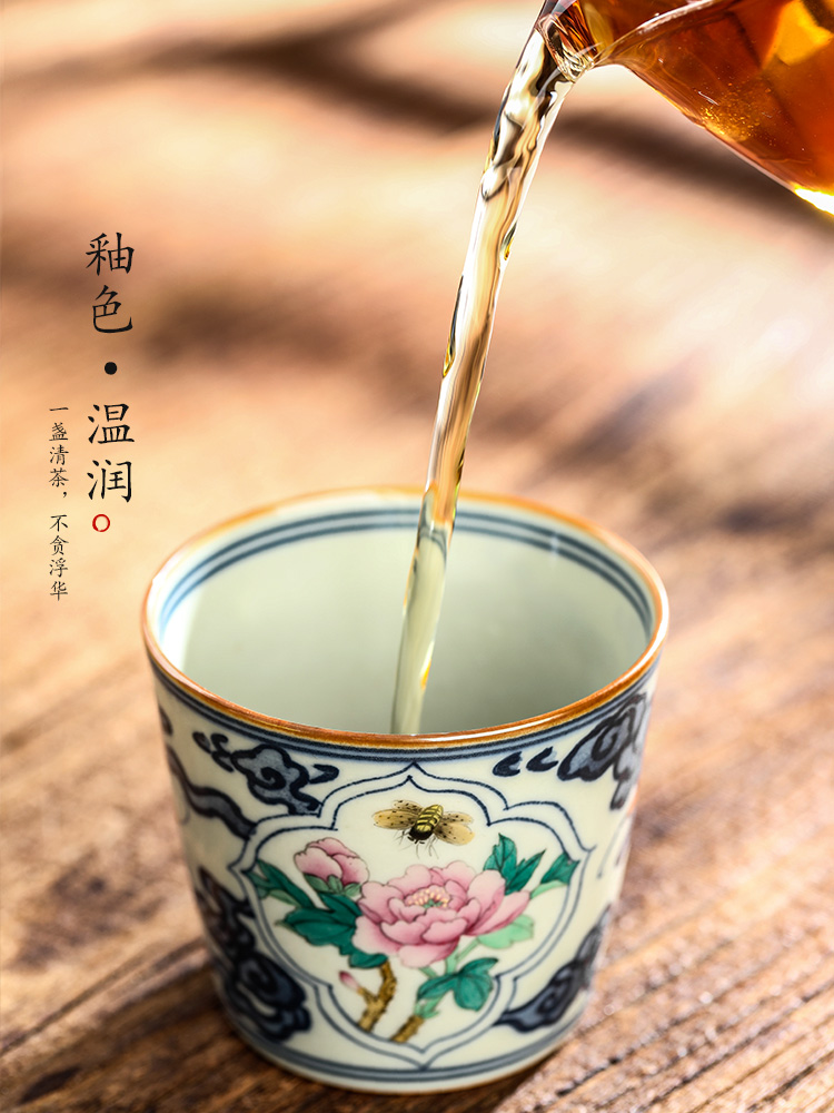 Jingdezhen blue and white ceramic kung fu master cup single cup pure manual teacups hand - made flowers that open a window sample tea cup only