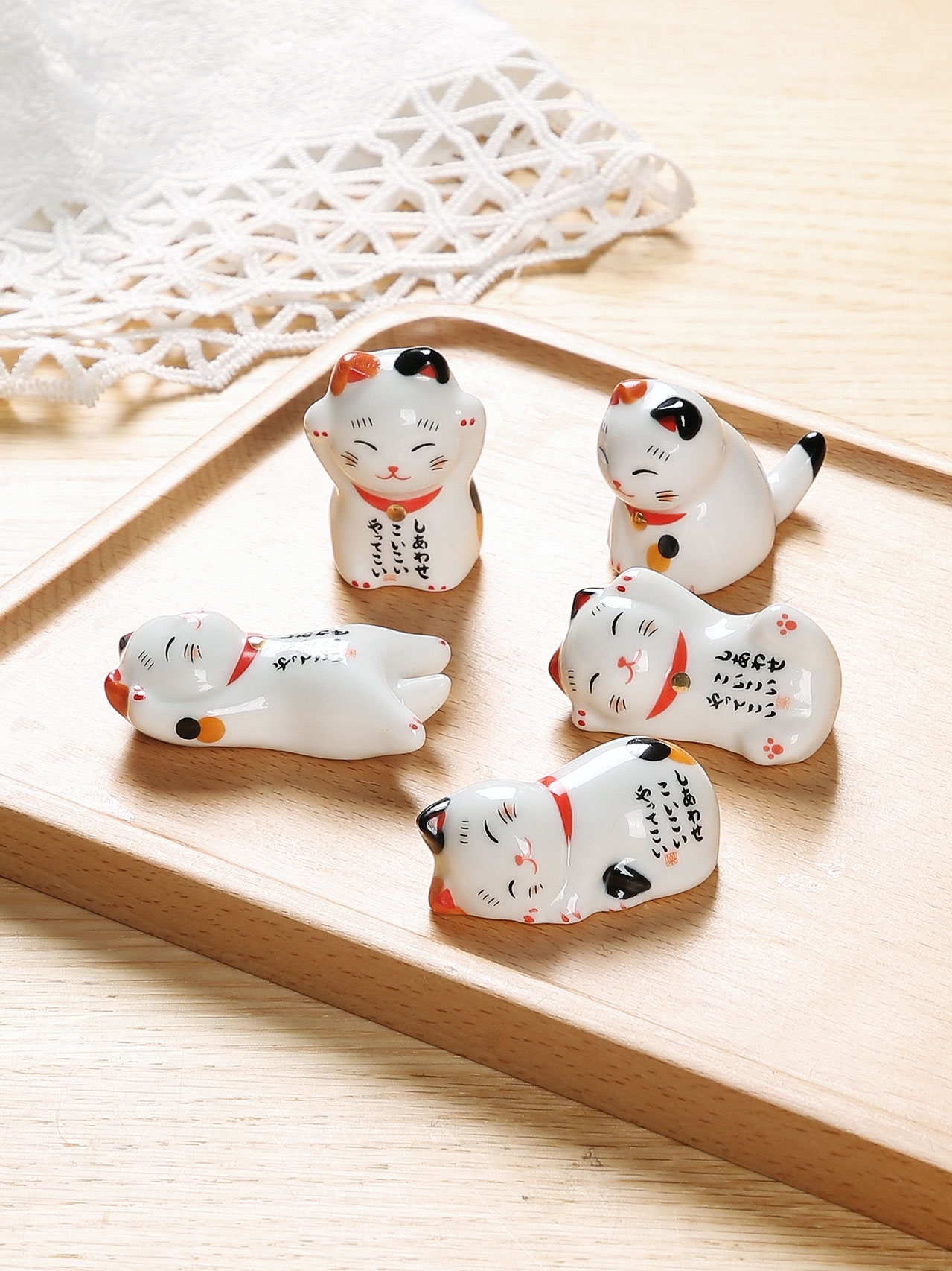 Five lovely ceramic chopsticks aircraft with creative move chopsticks cat put small supporting household of chopsticks chopsticks chopsticks pillow