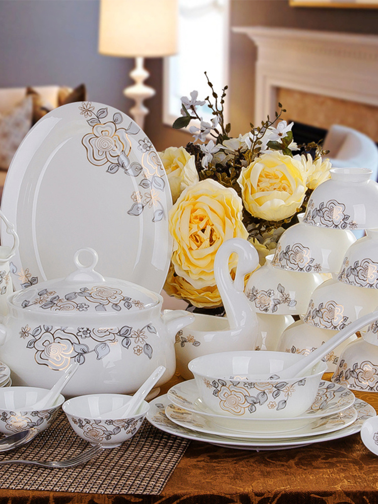 The dishes suit European household jingdezhen ceramic tableware suit light key-2 luxury key-2 luxury wind bowl plate suit eating The food dish