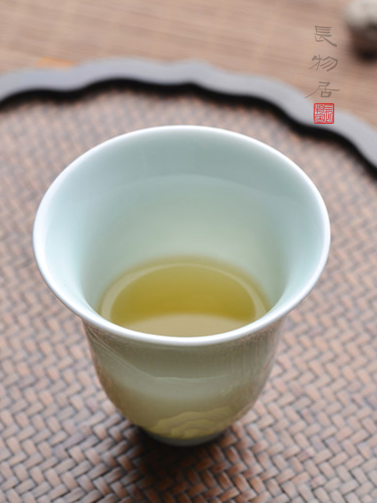 Offered home - cooked manual shadow blue glaze in kung fu tea master of jingdezhen ceramic cup cup sample tea cup single small tea cup