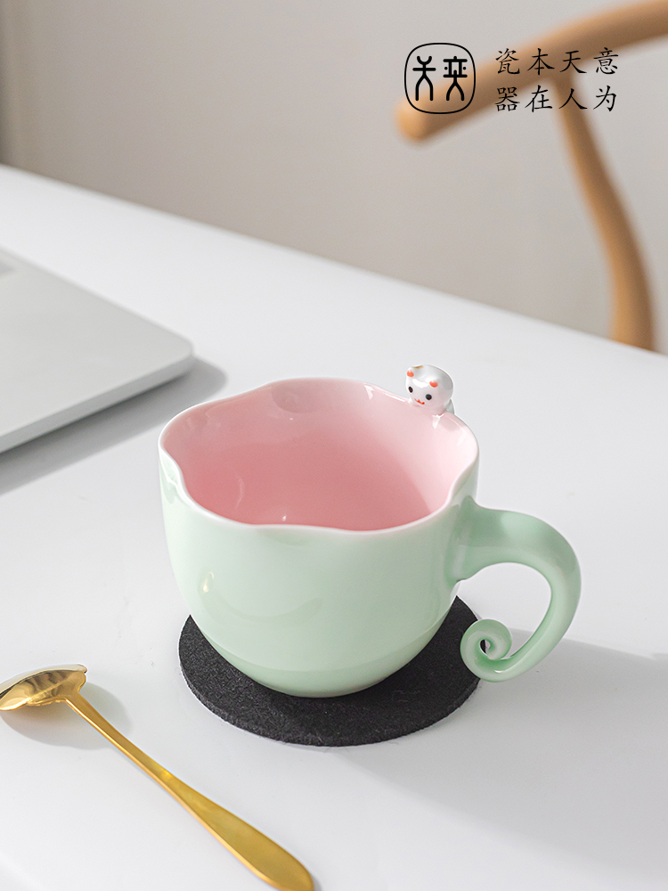 The Cat mark cup express girl 's department of girls super girl of pink is an heart of Japanese couples present ceramic cup