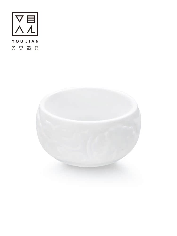 And creation of dehua white porcelain kung fu tea tea set sample tea cup master cup single CPU ceramic rotating tea cup