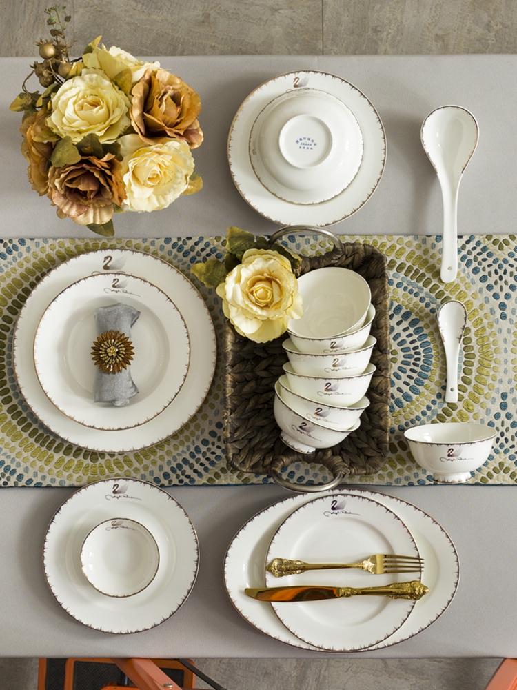 The dishes suit household porcelain tableware dishes chopsticks contracted Europe type 56 skull jingdezhen ceramic combination yellow up phnom penh
