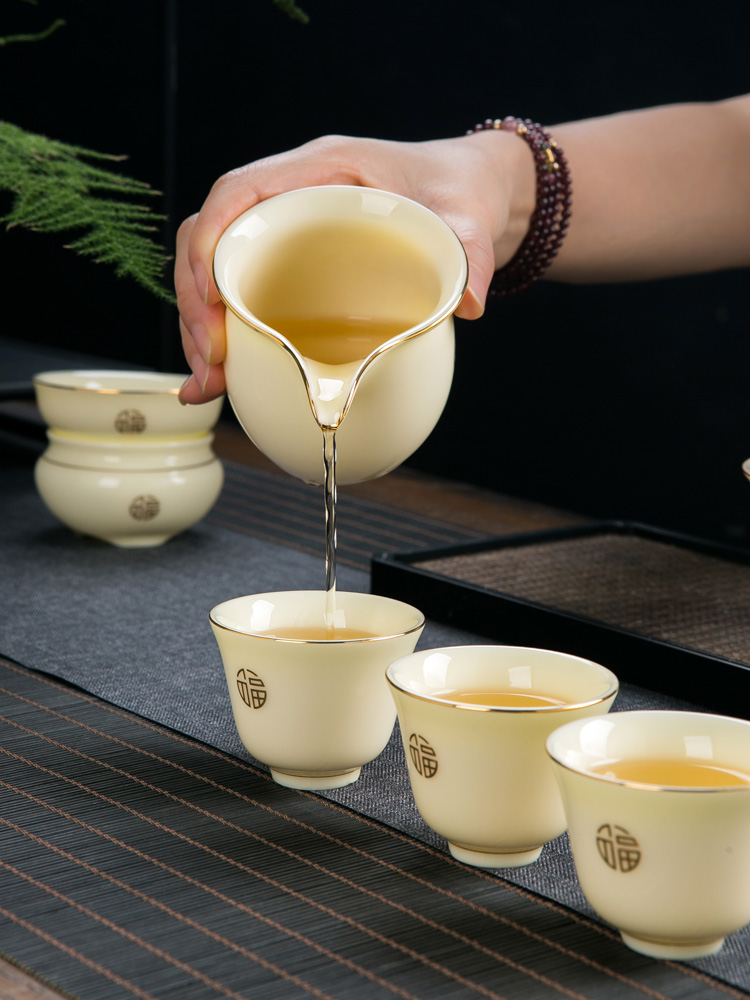 Jingdezhen fuels the contracted kung fu tea set suit small household set office receive a visitor ceramic tea tureen tea cups