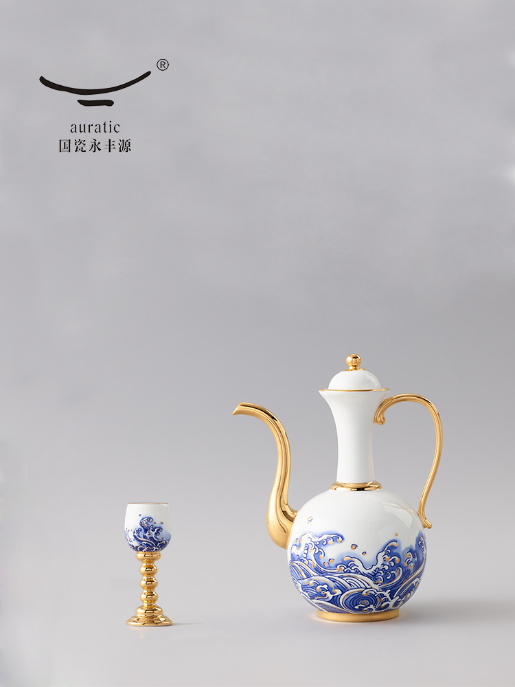 The porcelain Mr Yongfeng source porcelain sea pearl 10 head ceramic liquor suit Ming wine goblet hip flask