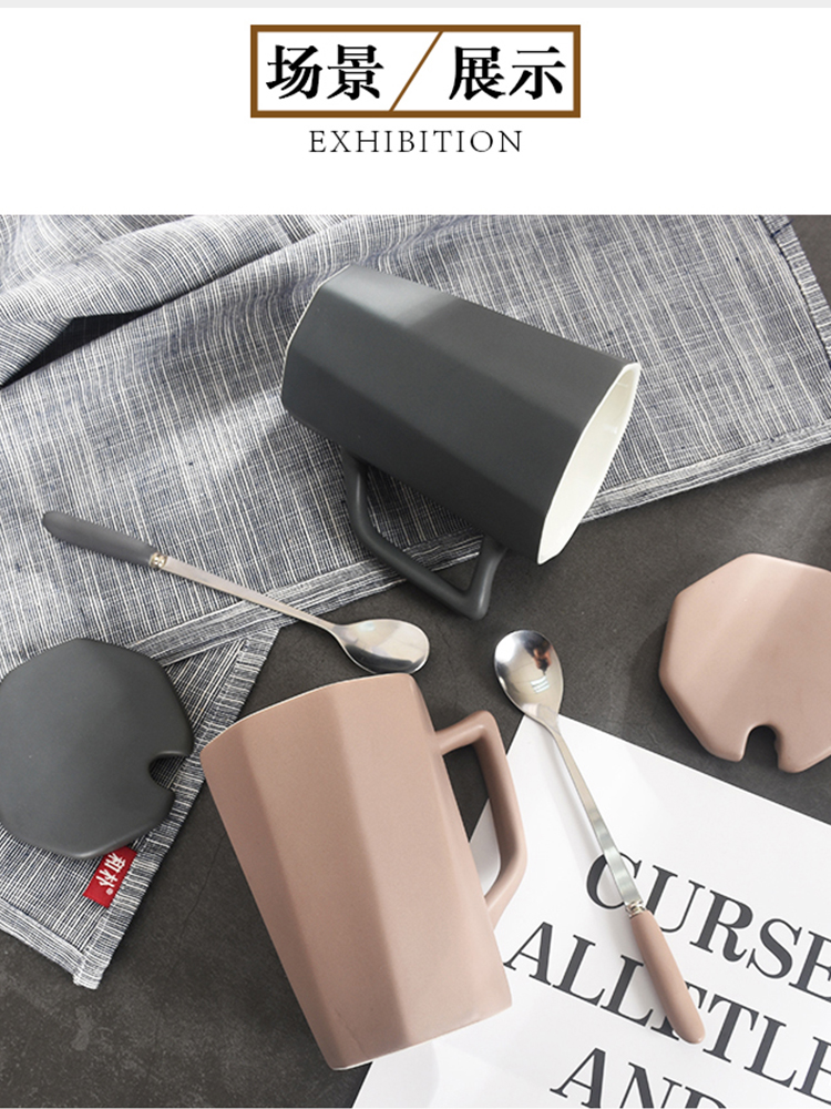 Creative move trend mark cup with cover spoon couples CPU to send a household ceramic ultimately responds cup coffee cup
