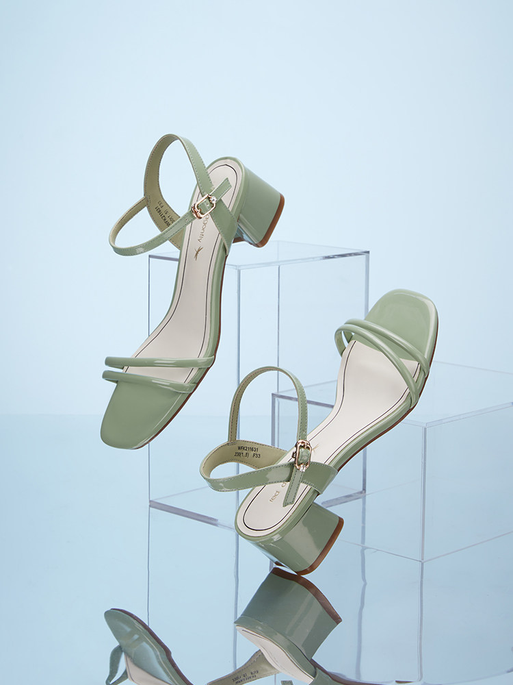 红蜻蜓 一字带粗跟 女式凉鞋 双重优惠折后￥89包邮 2色可选