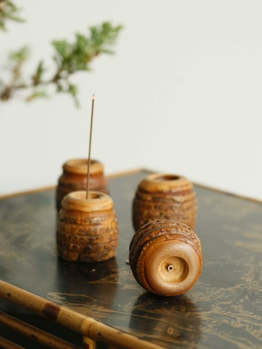 Бамбуковые продукты благовония старая бамбуковая корневая штепсельная заглушка ароматный ароматный ладан, ладан на полке ароматерапевтическая орнамент домашняя чайная комната