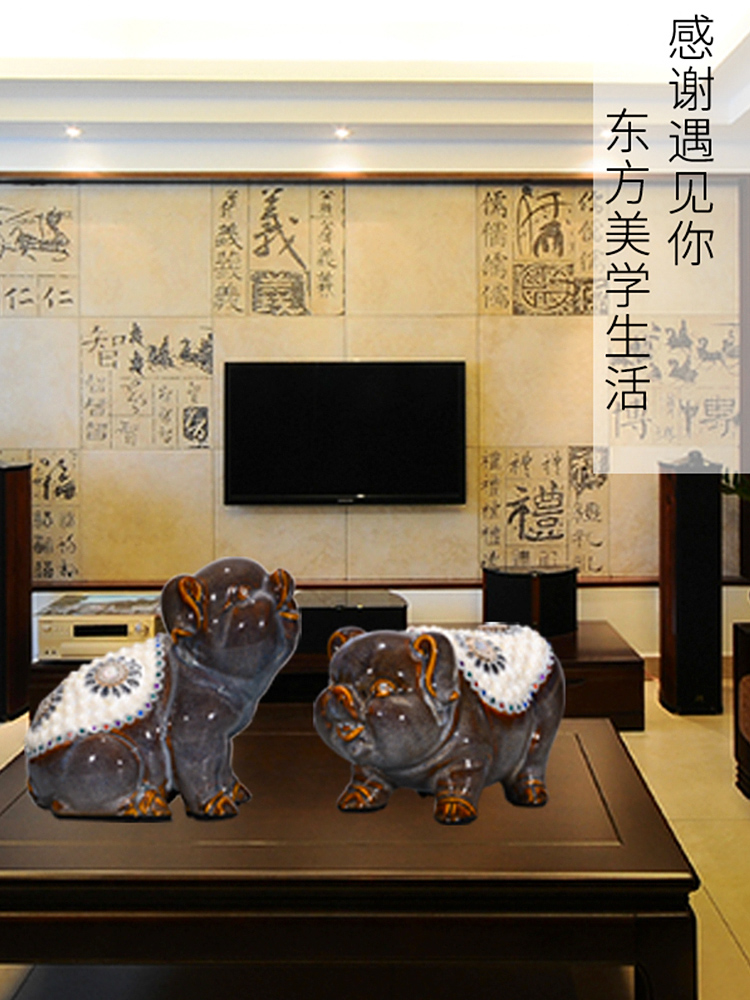 Jingdezhen ceramics up pearl blessing pig new creative furnishing articles rich ancient frame of Chinese style household adornment ornament