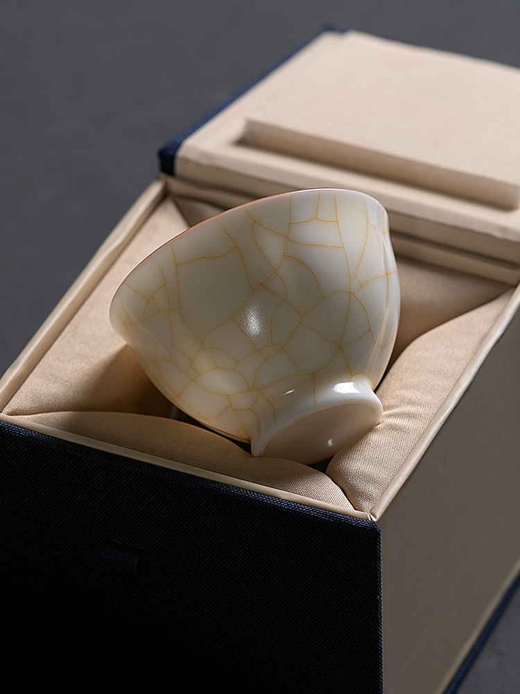 Jiangnan ceramic cups past masters cup kung fu tea tea cups to open the slice your up porcelain sample tea cup