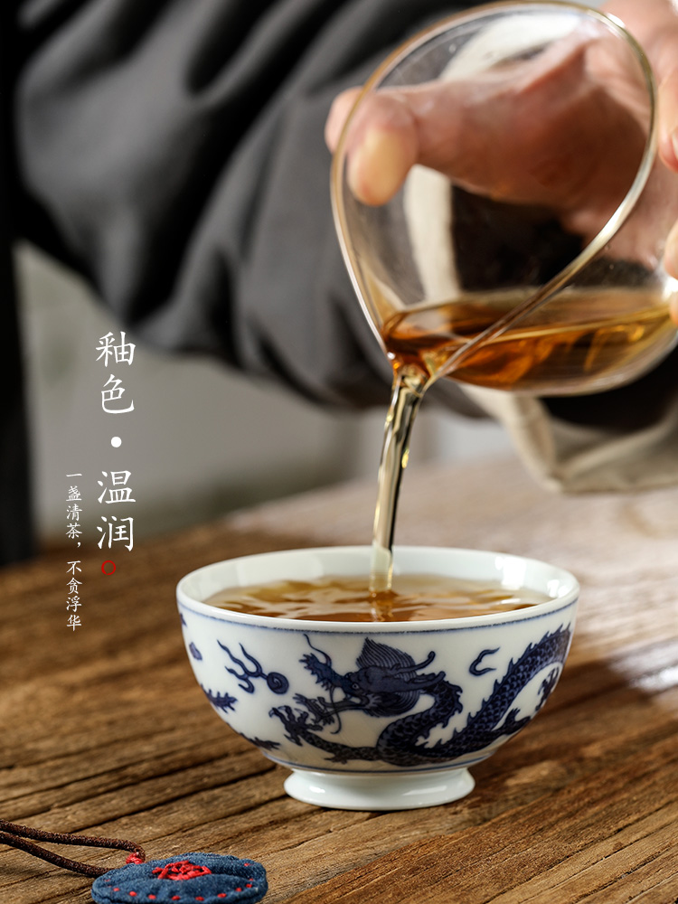 Jingdezhen porcelain kung fu tea masters cup single cup tea pure manual sample tea cup only hand - made longfeng bowl