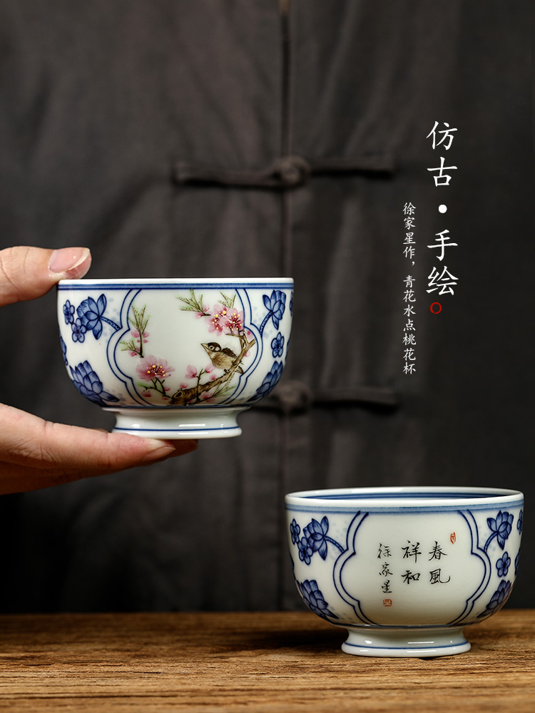 Jingdezhen hand - made peach blossom put water point master cup single cup pure manual blue - and - white kung fu tea tea set sample tea cup only