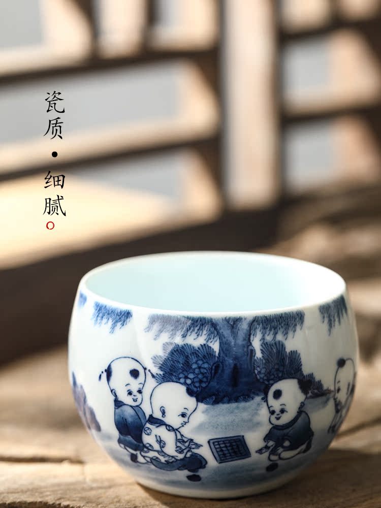 Pure manual jingdezhen blue and white tea master cup single CPU hand - drawn characters kung fu tea cups a single bowl sample tea cup