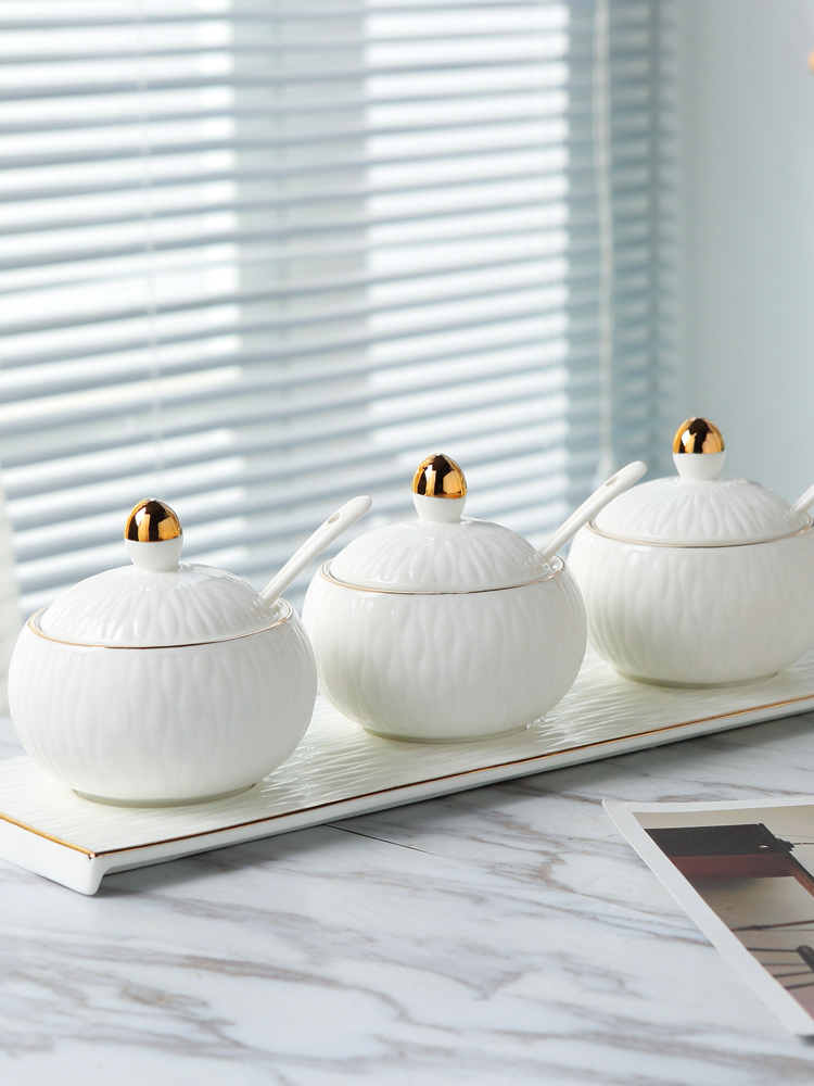 Jingdezhen seasoning as cans creative kitchen condiment box of salt shaker European - style ceramics seasoning bottles three suits for