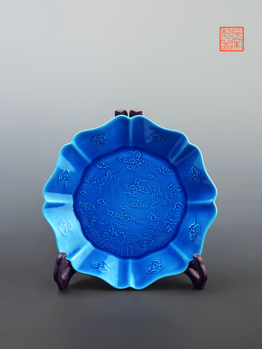 Making those offered home - cooked long up in new peacock blue crane moire heap of jingdezhen ceramics by hand carved dish to admire the dish bowl