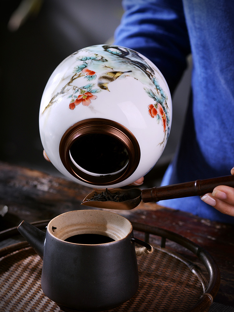 Jingdezhen porcelain tea pot small household of Chinese style decoration furnishing articles sealed container puer tea POTS