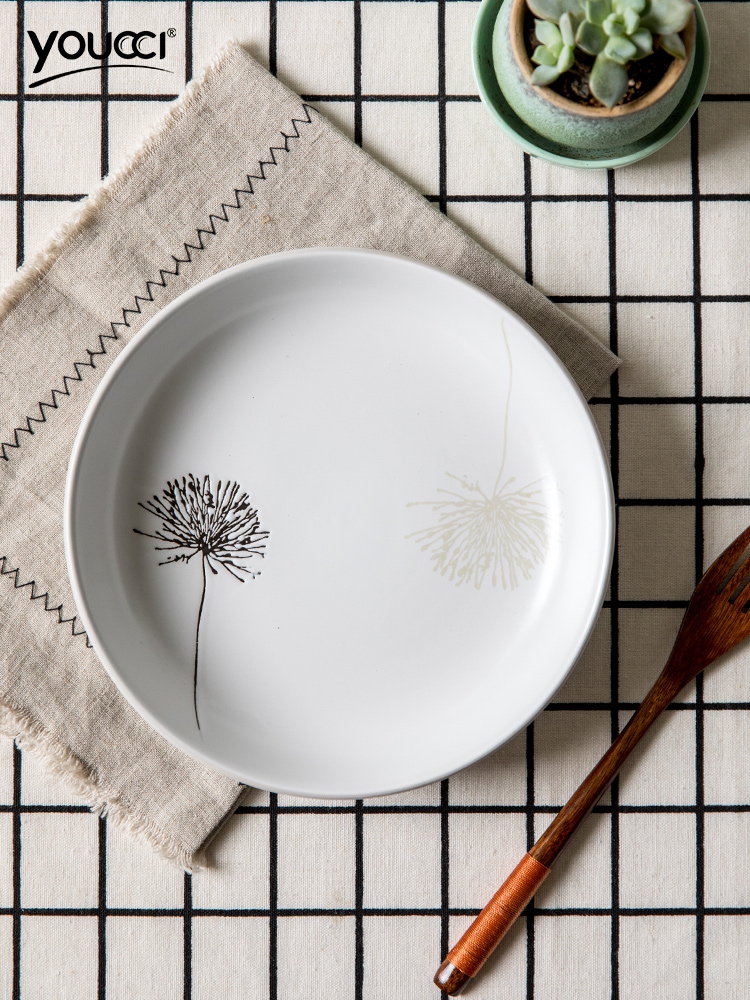 This porcelain 8 inches round ceramic deep dish household food dish Japanese plate cold dish dish tray is creative