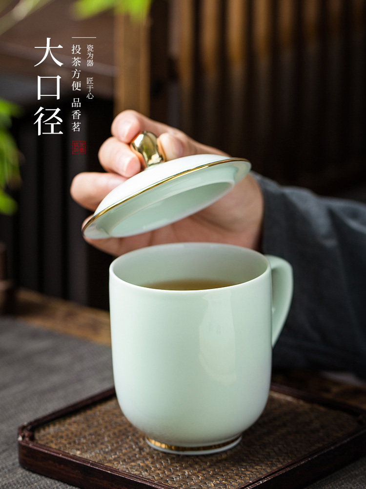 Jingdezhen glaze color shade green ceramic cups with cover household ipads porcelain cup gold cup custom office meeting
