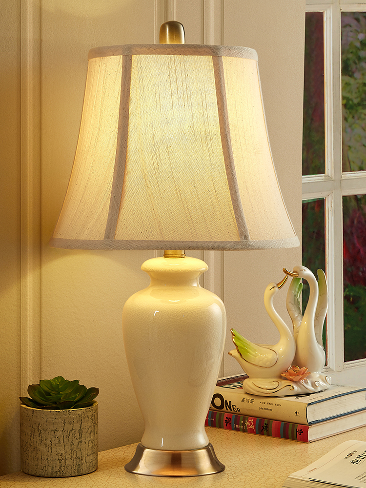 Eden hui ceramic desk lamp bedroom berth lamp of jingdezhen large American contracted study lamp button switch
