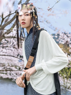 Sống ở bên trái mùa thu 2019 của phụ nữ mới áo thun trắng cổ áo rộng mỏng đan ngắn - Áo len áo len nữ đẹp 2021 Áo len