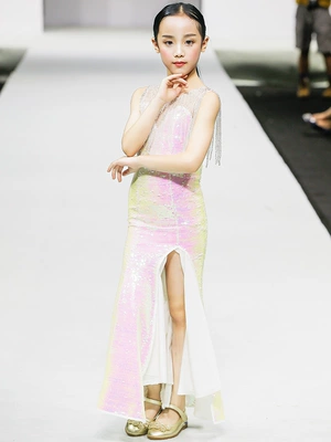 Váy bé gái mẫu váy catwalk dành cho trẻ em 2018 thu đông 2018