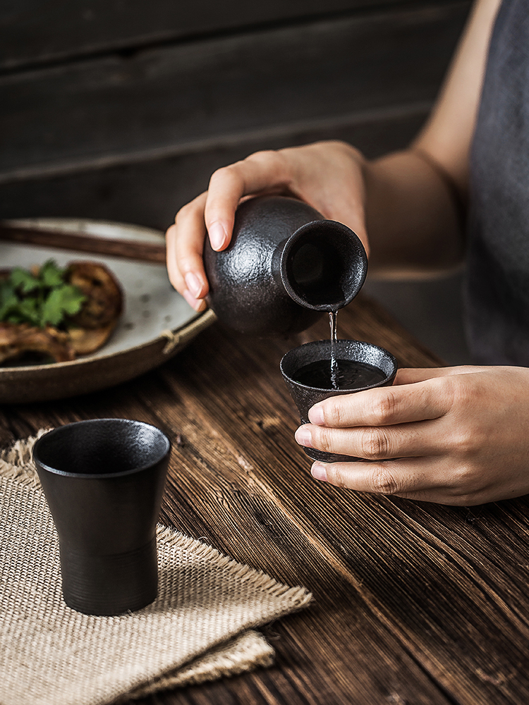 Black Japanese the qing hip suits for domestic high - grade ceramic wine liquor fenjiu pot of yellow rice wine points of customization