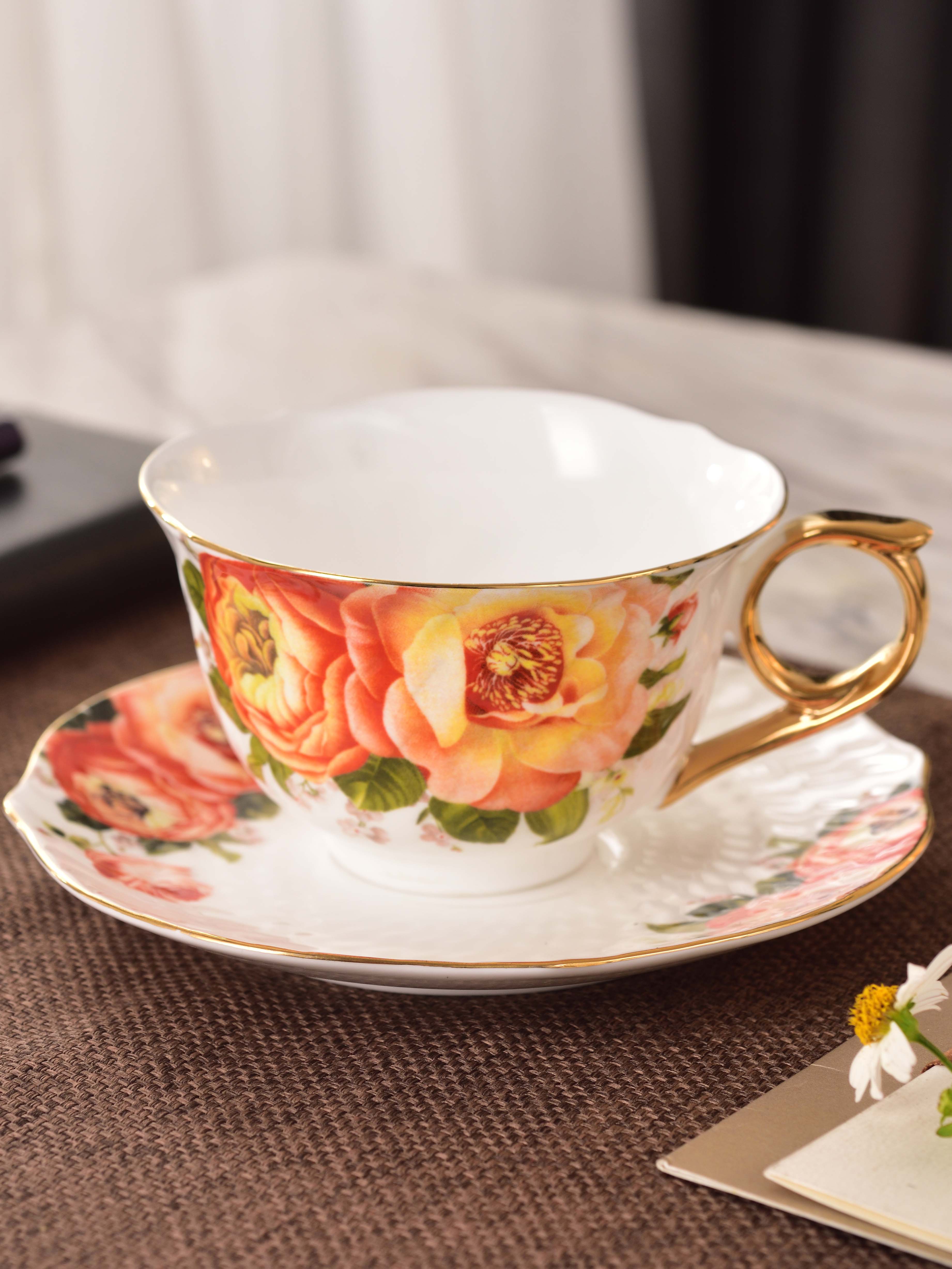 Paint edge ipads China coffee cups and saucers spoon suit English afternoon flowers with ceramic cups red cups small European - style key-2 luxury