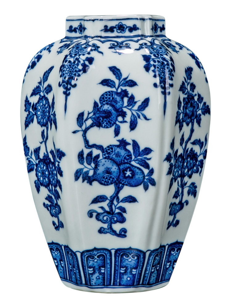 JingDe household ceramic vase furnishing articles sitting room adornment imitation the qing qianlong antique hand - made maintain blue small vase