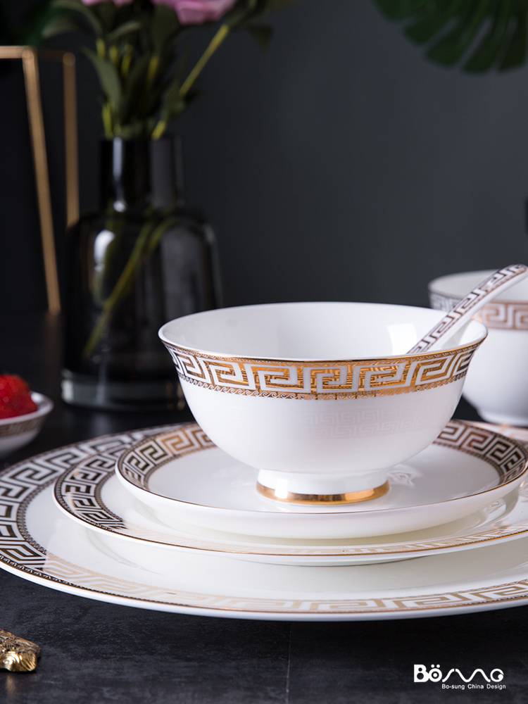 Up Phnom penh palace words between Chinese and western tableware suite hotel hotel club ipads China coffee cups forks bowl dish Sophie dish