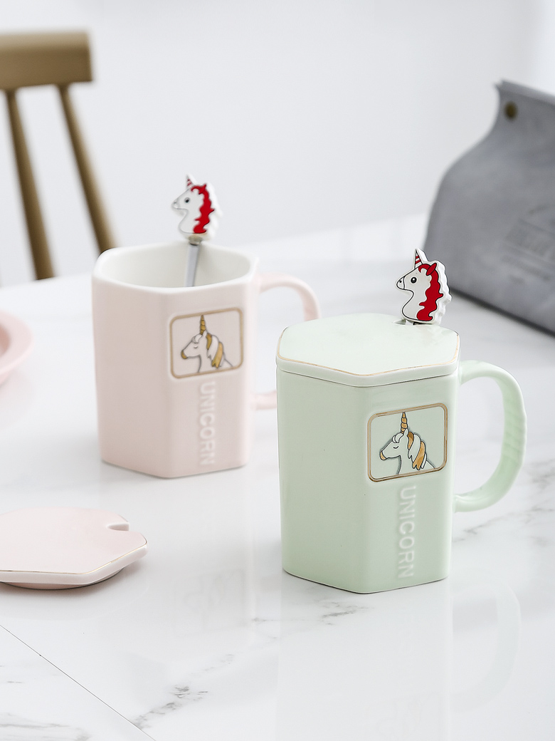 The Ins unicorn mark cup with cover spoon, lovely web celebrity of ceramic keller cup creative picking cups of milk breakfast