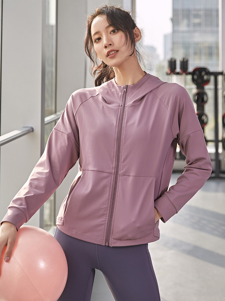 Спортивные верхняя одежда