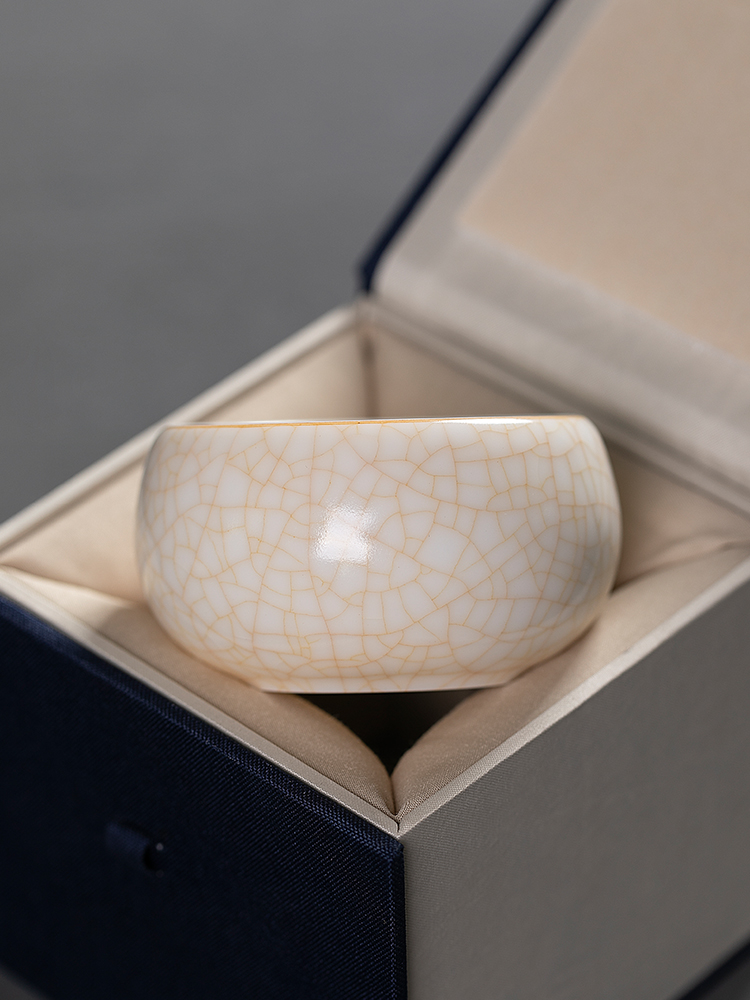 Jiangnan past your up suet jade white porcelain big meditation kung fu tea cup bowl tea sample tea cup, master cup