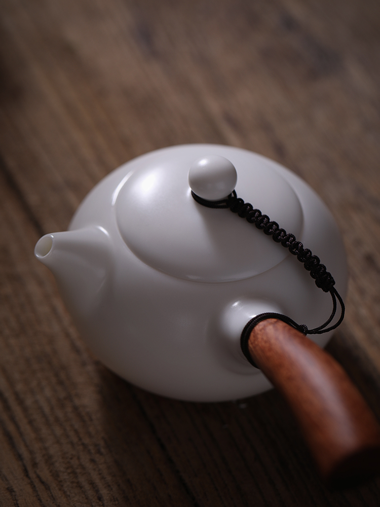 Jiangnan past China white porcelain little teapot suet jade teapot ceramic kung fu tea set single pot side put the pot