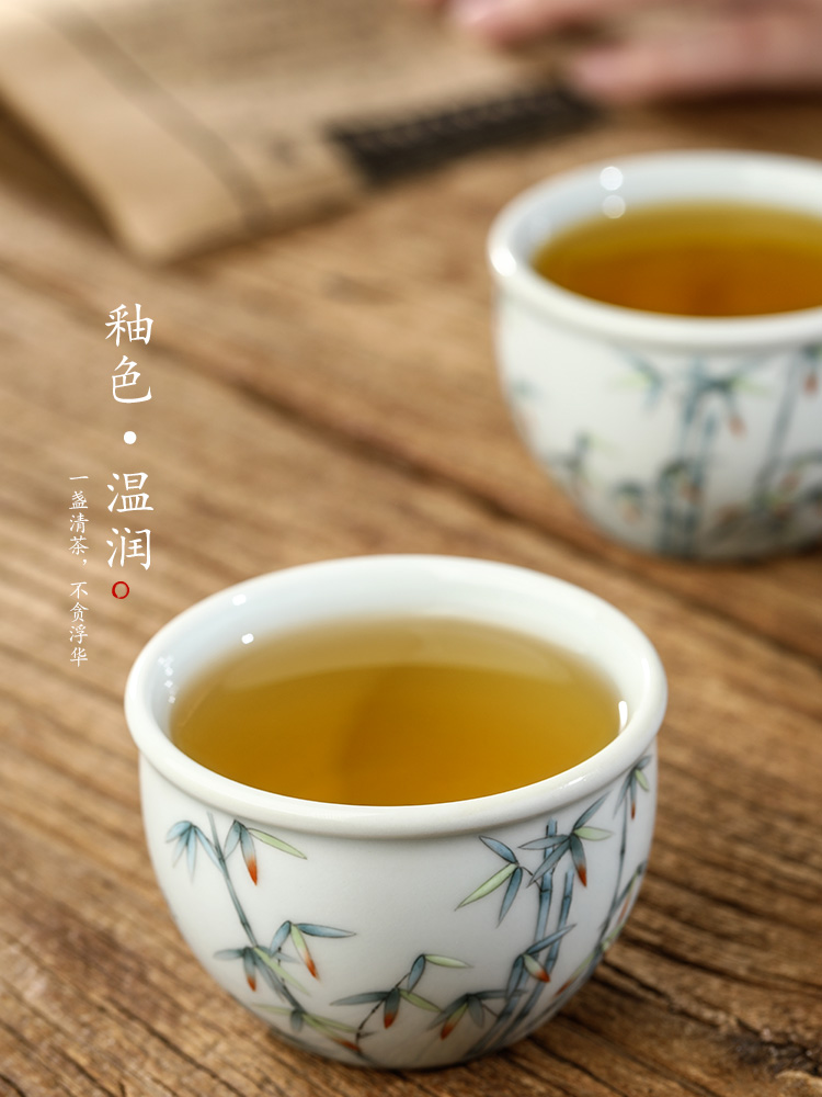 Jingdezhen hand - made master cup cup sample tea cup tea kungfu single cup pure manual archaize ceramic bowl is in use