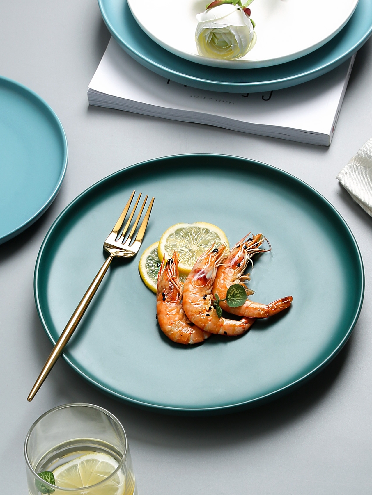 Ins plate Nordic plate beefsteak flat plate of household creative dishes breakfast set tableware ceramics web celebrity