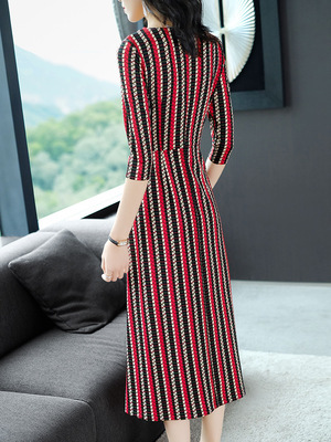 Váy cạnh dài 2018 mùa thu mới V-cổ thời trang Một chiếc váy từ là dây đeo retro mỏng đi lại sọc dress 1567 mẫu váy xòe liền thân đẹp A-Line Váy